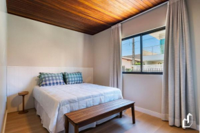 Casa aconchegante com 04 dormitórios